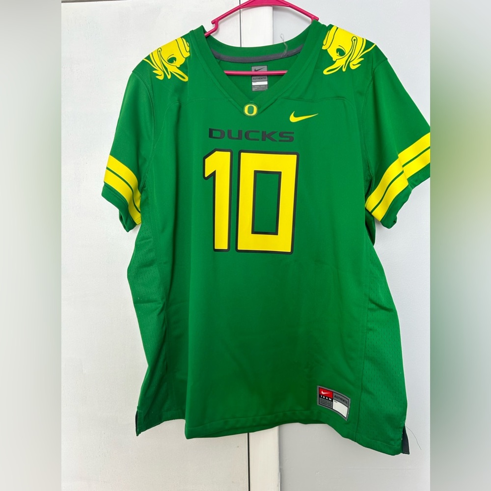 Oregon Ducks Justin Herbert Jersey